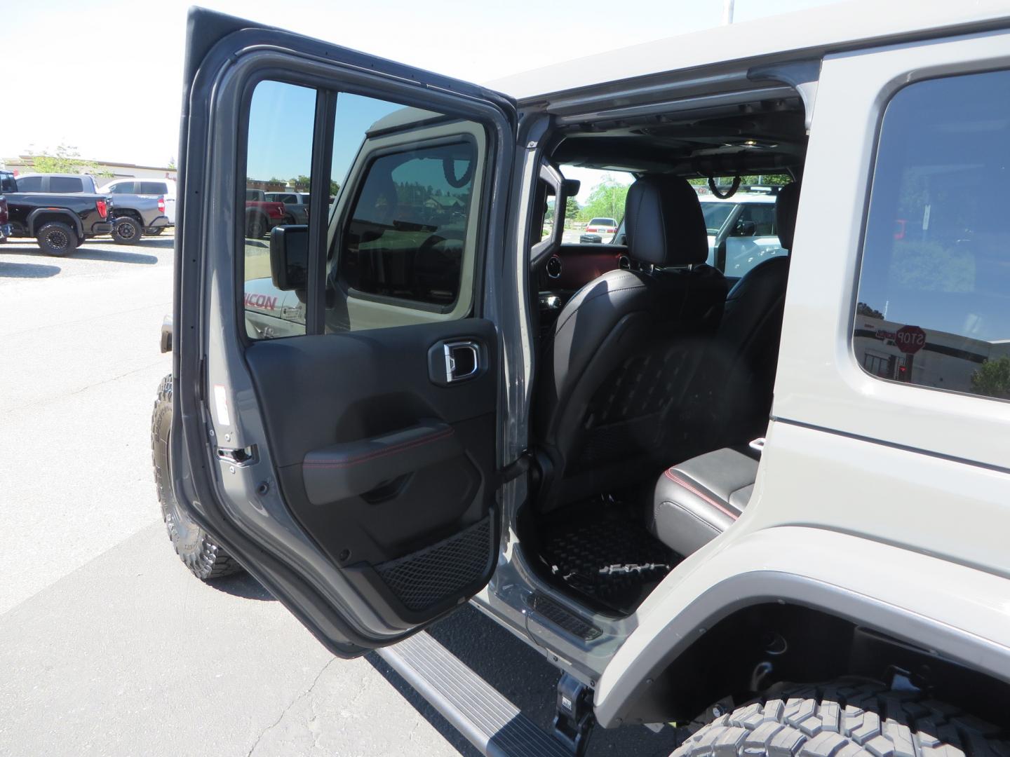 2021 Sting Grey /BLACK Jeep Wrangler Unlimited Rubicon (1C4JJXFM5MW) with an 3.0L V6 DOHC 24V TURBO DIESEL engine, 6A transmission, located at 2630 Grass Valley Highway, Auburn, CA, 95603, (530) 508-5100, 38.937893, -121.095482 - Diesel JL with Sky One power top featuring a Teraflex suspension system, Falcon adjustable shocks & steering stabilizer, Full Metal Cloak skid plate, 17" Method bead grip wheels, 37" Toyo RT Trail tires, Warn winch, Rigid Led lighting, Teraflex HD spare tire carrier, Teraflex Diff covers, Amp steps, - Photo#46